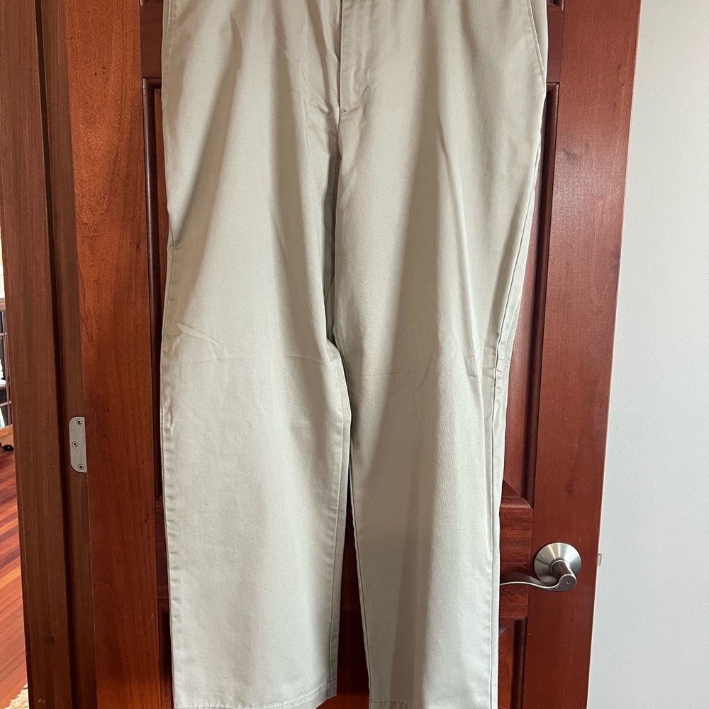 Izod Men's Classic Khaki Pants